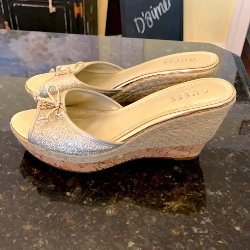 GUESS 9.5 Cork Jute Espadrilles EUC